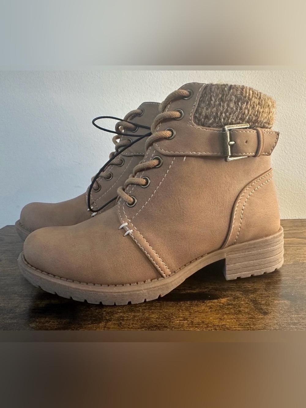 Thereabouts Girls Tan Piper Stacked Heel Hiking Boots NWT Size little girls 2